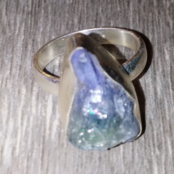 Triangle raw stone Tanzanite Sterling silver ring - Picture 2 of 4